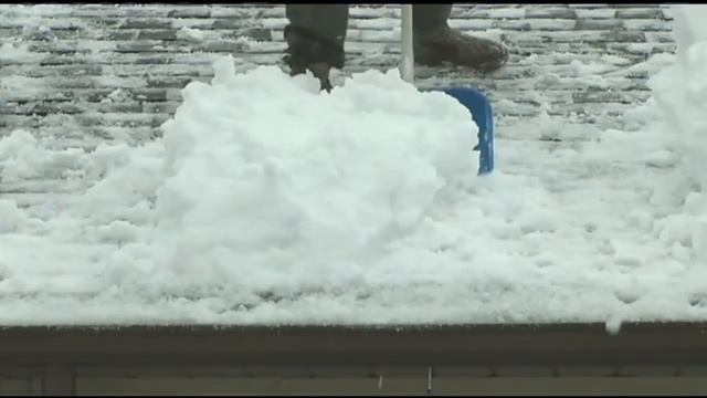 Calling in the professionals to clear snow off your roof смотреть онлайн
