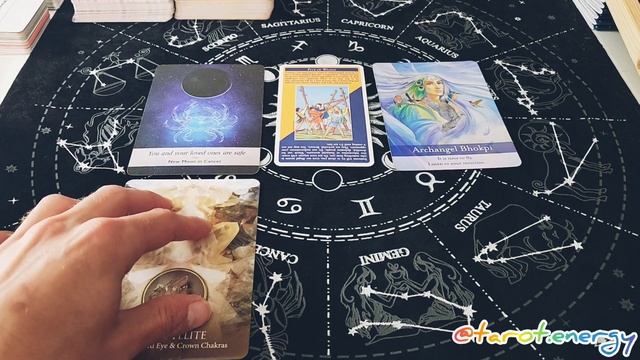 YOUR GUIDES HAVE SOMETHING IMPORTANT TO SAY ~ Collective Messages #tarot #oracle смотреть онлайн