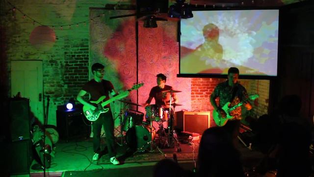 Buddy & The Squids cover Man or Astroman (nitrous burnout) LIVE in New Orleans, LA смотреть онлайн