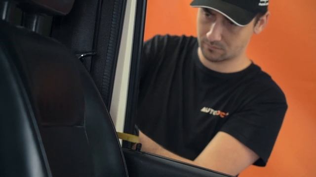 How to unlock your car without a key | AUTODOC tips смотреть онлайн