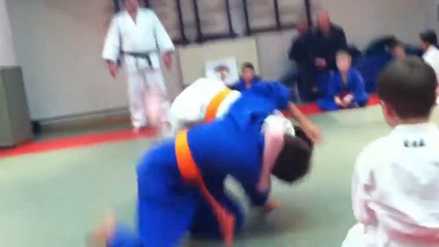 Детское дзюдо: Максим Тазьба vs Никита Картамышев смотреть онлайн