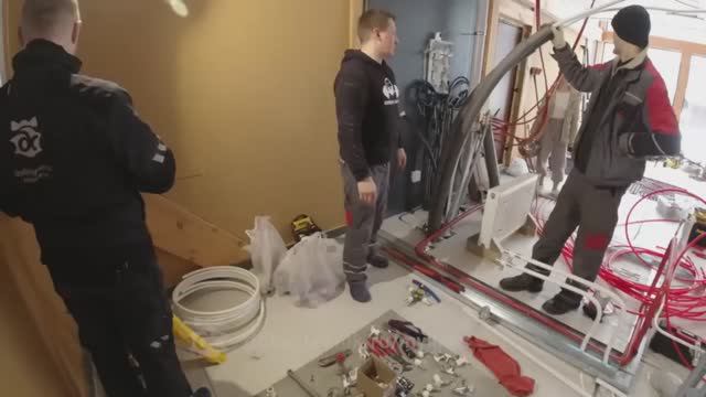 Делаем воду в загородном доме смотреть онлайн