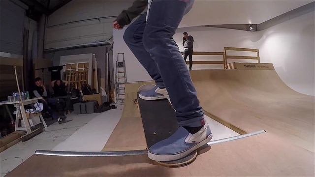 Half pipe mini - Garage ramp SB Skate Ramps Shawboard смотреть онлайн