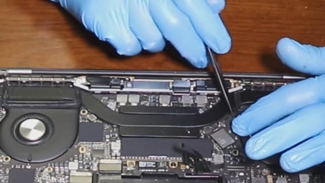 【MacBook Pro液晶修理】自分でディスプレイ交換・修理する手順と方法　2019　13インチA1989 How To Repair Your MacBook LCD Yourself