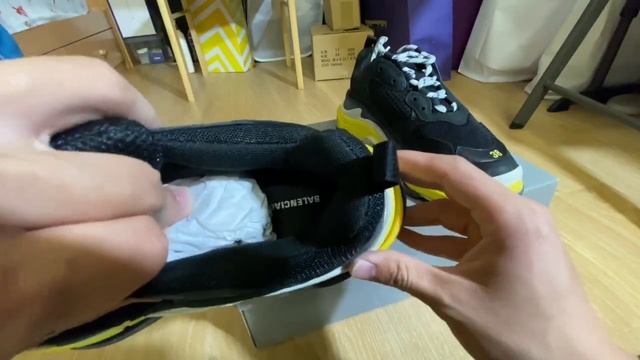 Balenciaga Triple S review and on feet ,black and yellow смотреть онлайн