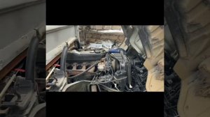 Насос гидравлический НШ-4 с приводом от ремня через электромагнитную муфту кондиционера.