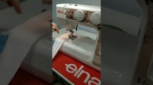 Лапка для обметывания края на прямострочной швейной машине.