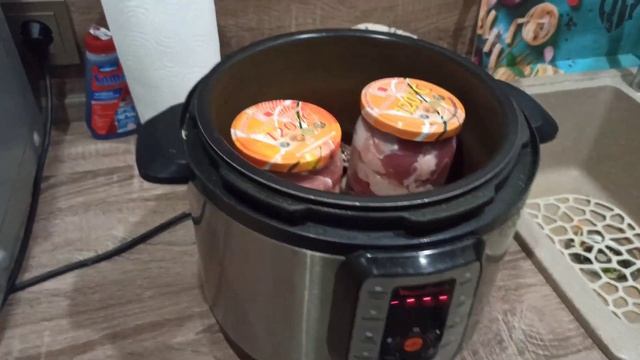Бюджетная домашняя тушенка в мультиварке - скороварке смотреть онлайн