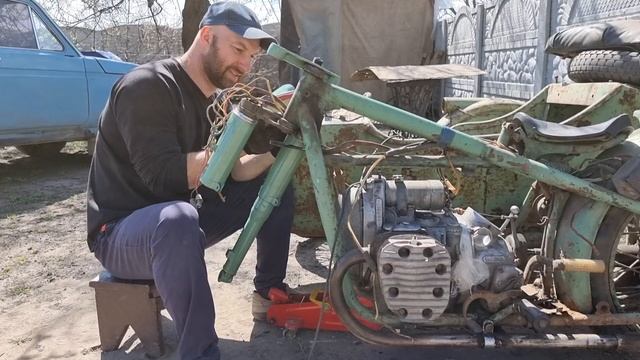 Комплектуем М72 Ирбит. Часть 2, ставим вилку, фару / Complete the M72 Irbit. Put a plug, headlight смотреть онлайн