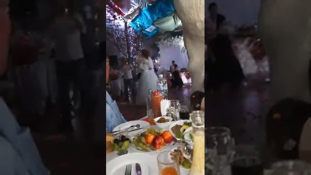 Свадьба, первый супружеский танец смотреть онлайн