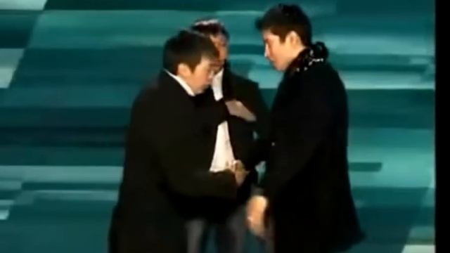 Казахская реклама про шампунь Жумайсынба смотреть онлайн