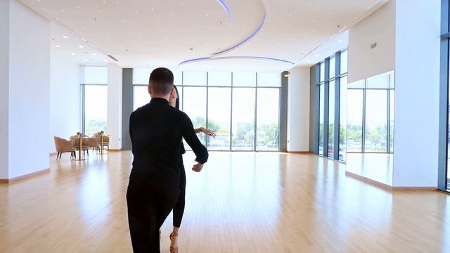 Disco style. VIVO Dance studio in Dubai смотреть онлайн