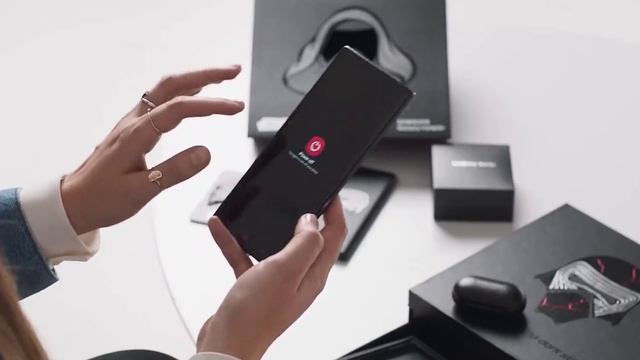 Samsung Galaxy Note 20 - ЛУЧШИЙ в индустрии дисплей 120 Гц!!! смотреть онлайн