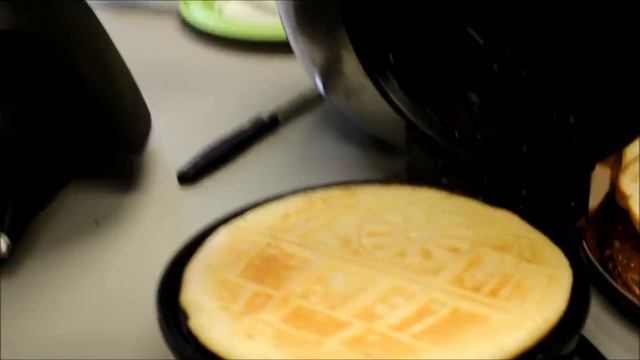Star Wars Darth Vader Toaster & Death Star Waffle Maker Set смотреть онлайн