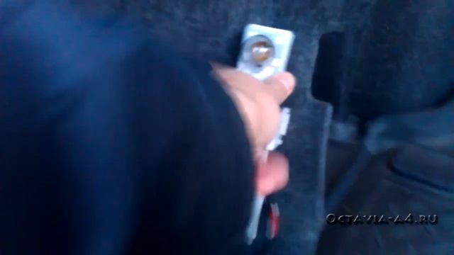 Замена лампочек в заднем фонаре Шкода Октавия Тур смотреть онлайн