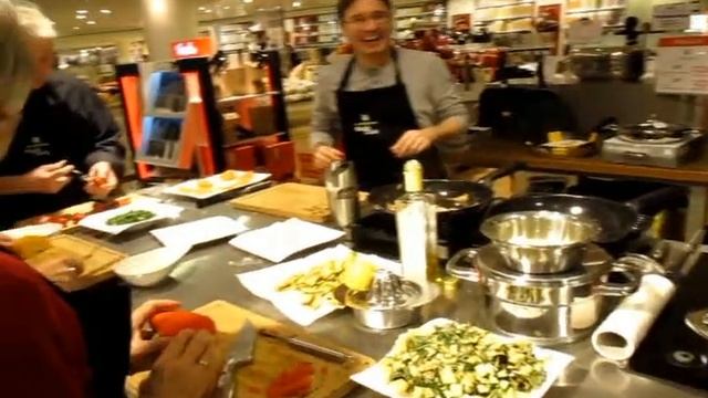 Karstadt in Dresden der Koch Club смотреть онлайн