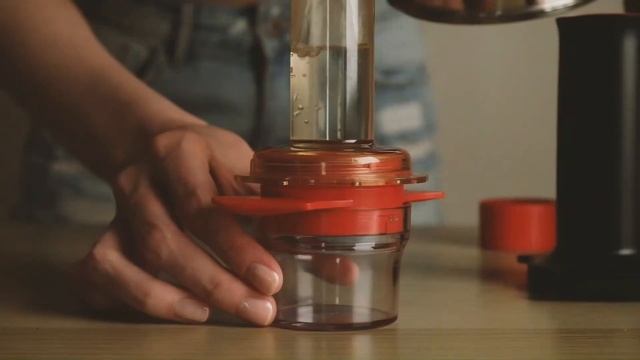 Cafflano Kompresso Introduction смотреть онлайн