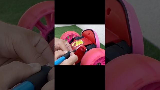 Быстрый и Надёжный способ починить детский самокат. A quick and reliable way to fix a scooter смотреть онлайн