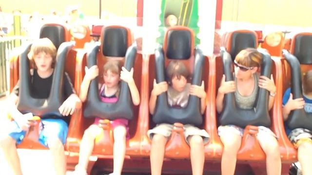 Reindeer Games ride at Holiday World смотреть онлайн
