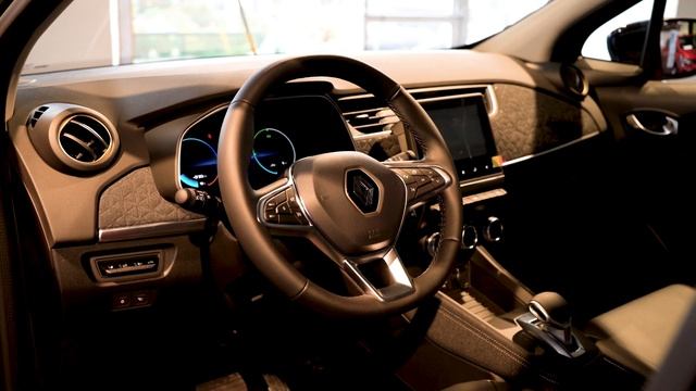Renault Zoe E-Tech ile Sıfır Emisyonlu Geleceği Keşfedin! смотреть онлайн