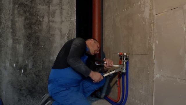 Монтаж труб Рехау. Способ сборки трубы Рехау.