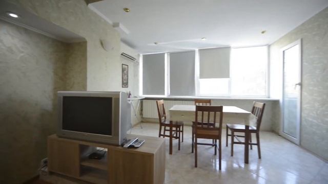 Квартира посуточно Киев: Видеообзор отличной квартиры в центре ✔️ Безопасная аренда смотреть онлайн