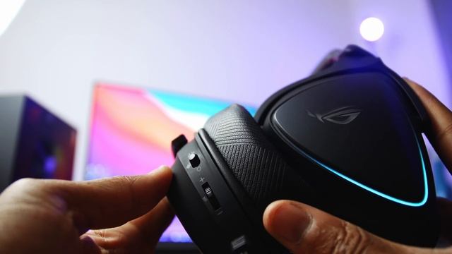ROG Delta S – Preview | WeeTech смотреть онлайн