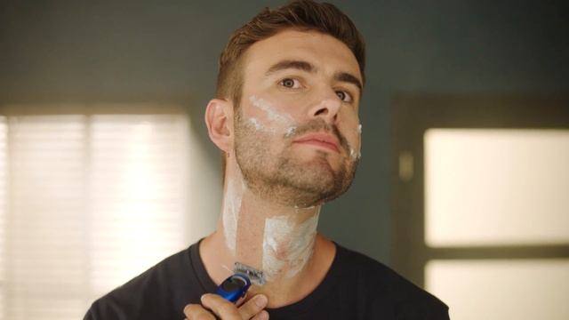 Как придать форму щетине: стиль "трёхдневная щетина" | Gillette STYLER смотреть онлайн