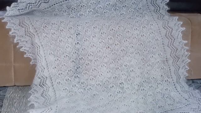 Пуховая шаль 