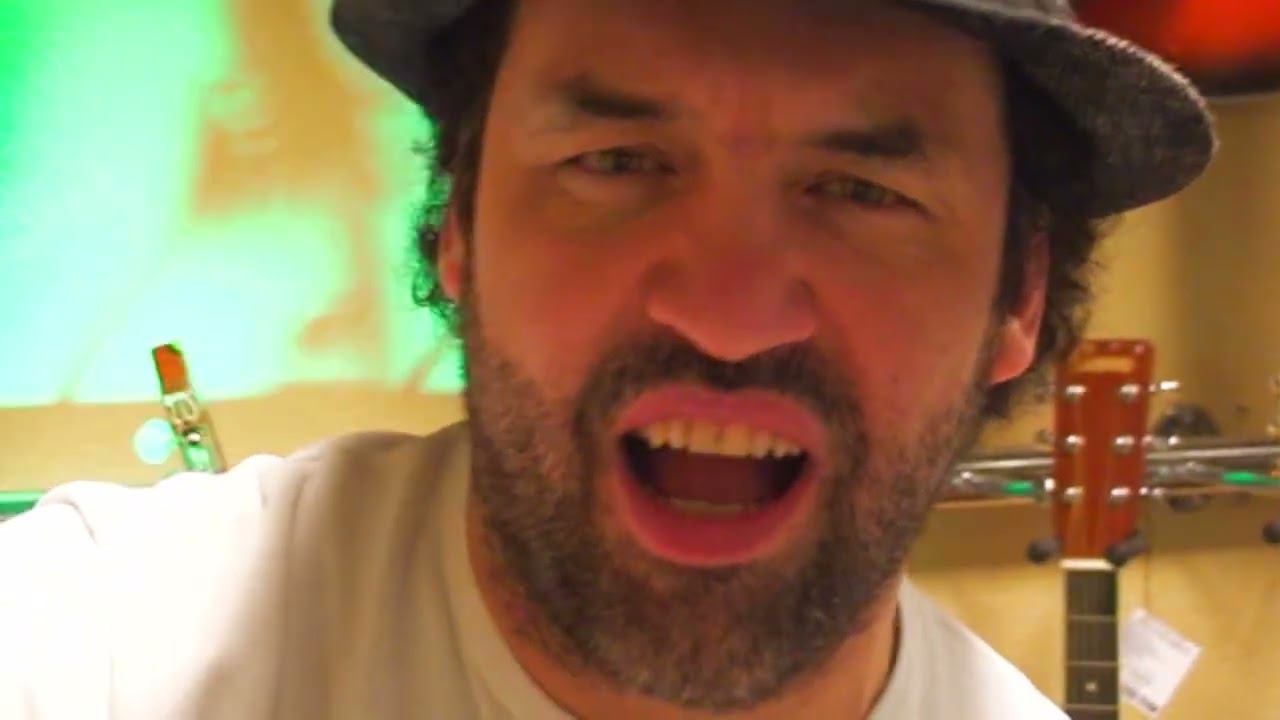 Подарок Владимира Чердакова («Avenue») – Кремень (Саше Чернецкому) (2011) смотреть онлайн