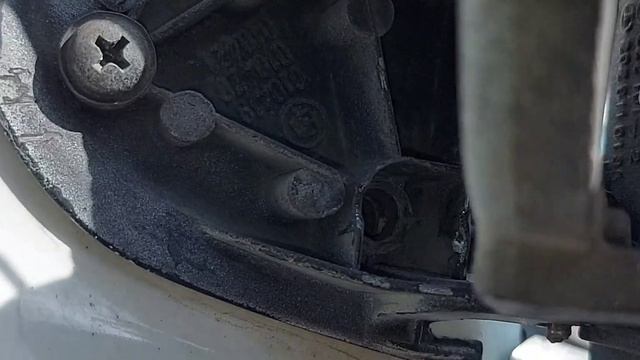 Как снять боковое зеркало заднего вида Мерседес w 210 дорестайлинг, обогрев бокового зеркала. смотреть онлайн