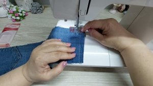 Швейная лапка с разметкой для параллельных швов - очень удобна при прокладывании стежки.