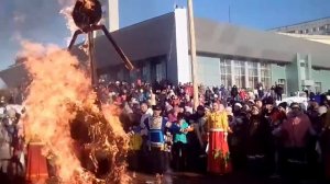 Сжигаем масленицу