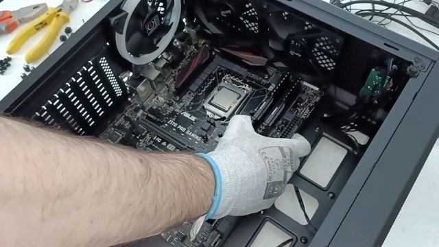 PC Case Swap - GTX 980 Ti 6 GB | i7 6700K | 32 GB RAM | 1,25 TB SSD/HDD смотреть онлайн