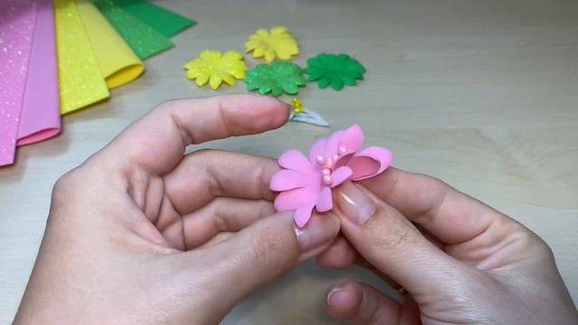 ВЕСЕННИЕ Цветы из фоамирана Резиночки из фоамирана Своими руками смотреть онлайн