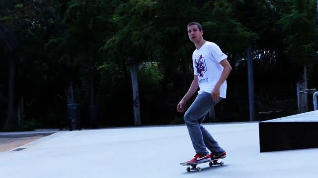 Les Corts Skatepark - Barcelona смотреть онлайн