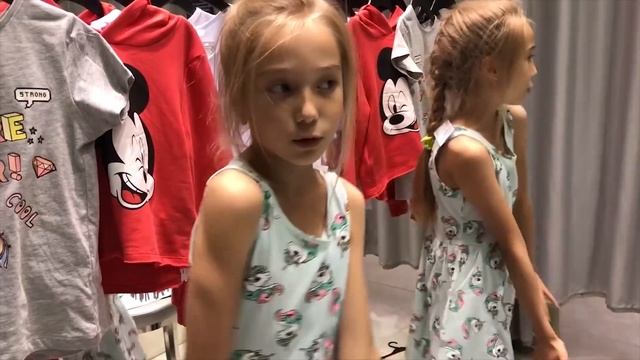 ВЛАДА ПОКУПАЕТ НОВУЮ ОДЕЖДУ И ВЕЛОСИПЕД / ШОППИНГ / CHILDREN SHOPPING / MY NEW CLOTHES смотреть онлайн