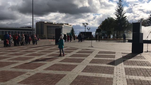 «Башкортостан» слова А. Утягановой, музыка У. Иделбаева, поёт Азалия Зарипова смотреть онлайн