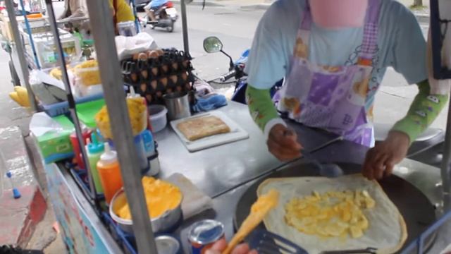 Оладьи с малиновым вареньем