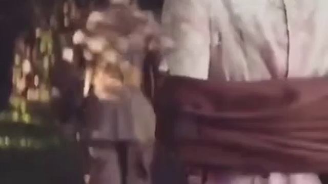 Стих "О мой застенчивый герой" Беллы Ахмадулиной. Читает Феруза Ражабова смотреть онлайн