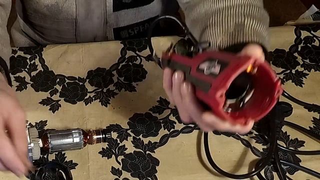 Реноватор  НМТ - 300 300W.  разборка, обзор.