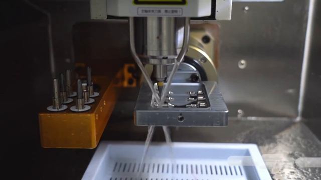 Aidite AMW-400 - зуботехнический фрезерный станок, промо видео смотреть онлайн