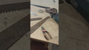 Мачете из двуручной старой пилы)