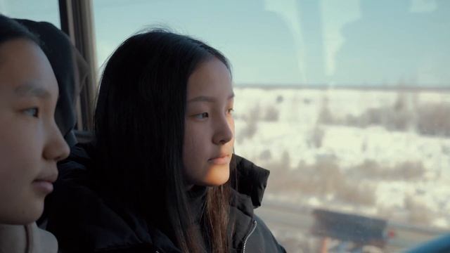 «Прекрасное далеко» - Бэкстэйдж "Кэнчээри - мин олоҕум суолун айар кэрчигэ" смотреть онлайн