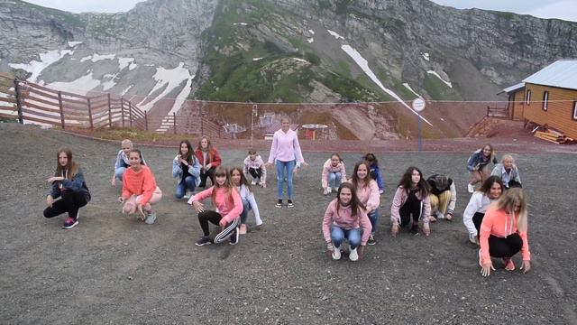 Танцуй всегда, танцуй везде! 2200м! Гран Па! смотреть онлайн