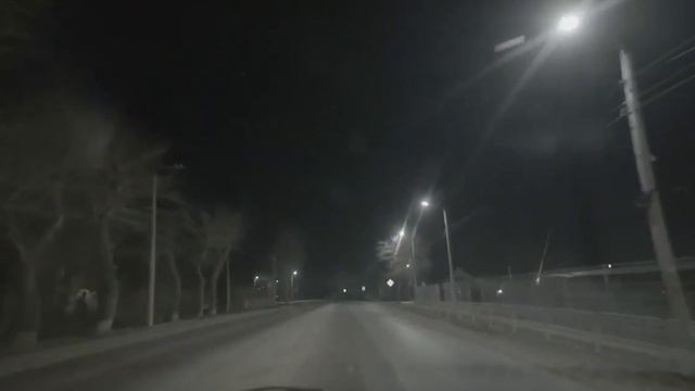 Что-то похожее на метеорит упало в городе Екатеринбург. А почему такой маленький метеорит? смотреть онлайн