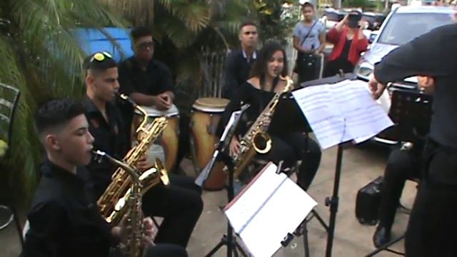 The Munsters- Cuarteto de Sax, Young 4Saxes смотреть онлайн
