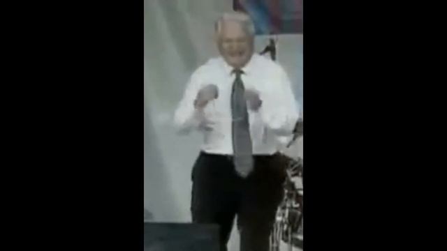 По просьбе подписчика, пьяные танцы смотреть онлайн