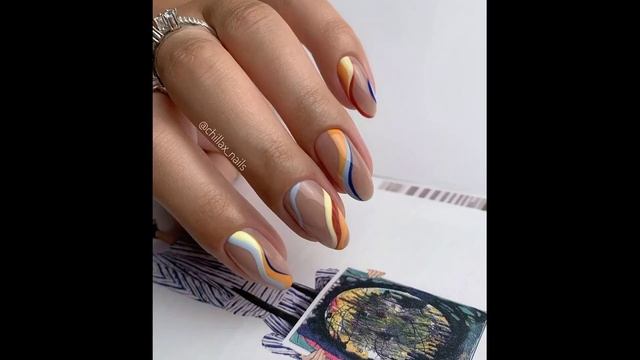 Яркий маникюр весна-лето 2023: стильные идеи дизайна на фото
