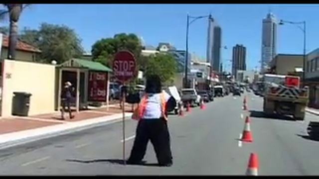 "Guerilla Gorilla" смотреть онлайн